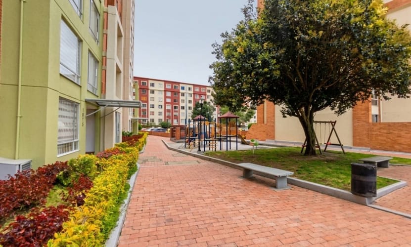 Apartamento de 3 alcobas en venta en Verbenal San Antonio, Bogotá, 66 m² · foto 4 de 24