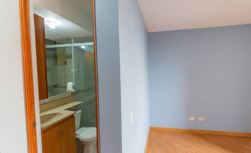 Apartamento de 3 alcobas en venta en Verbenal San Antonio, Bogotá, 66 m² · foto 17 de 24