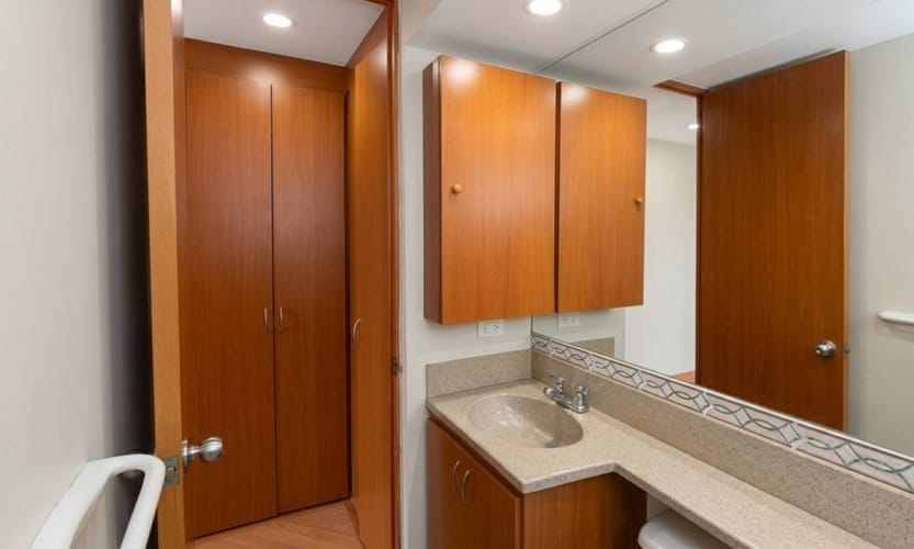 Apartamento de 3 alcobas en venta en Verbenal San Antonio, Bogotá, 66 m² · foto 18 de 24