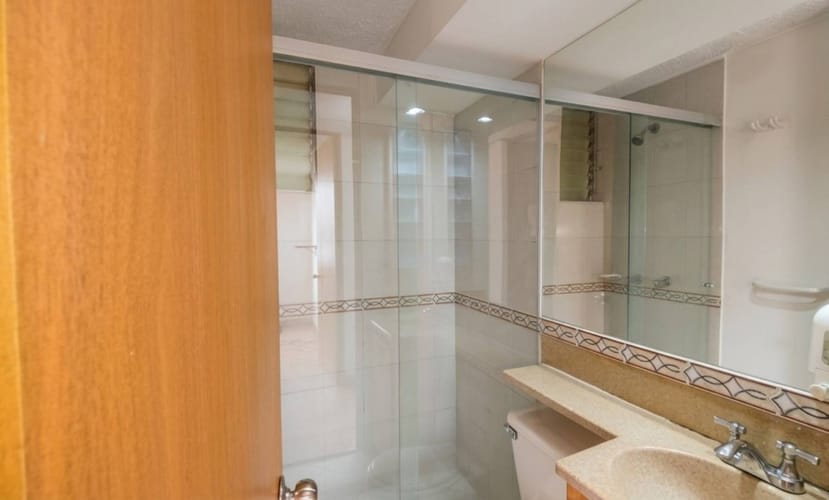 Apartamento de 3 alcobas en venta en Verbenal San Antonio, Bogotá, 66 m² · foto 20 de 24
