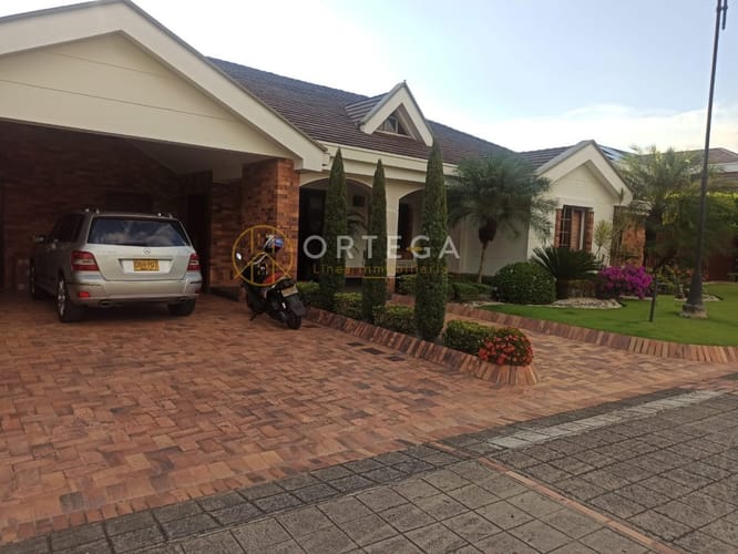 Casa de 5 alcobas en venta en Rio Frio, Floridablanca, 400 m² · foto 3 de 24