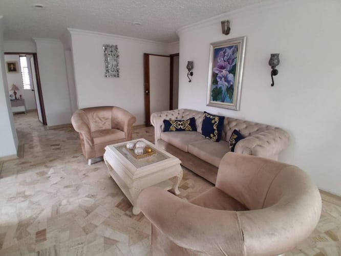 Apartamento de 3 alcobas en venta en Quirinal, Neiva, 132 m² · foto 2 de 10