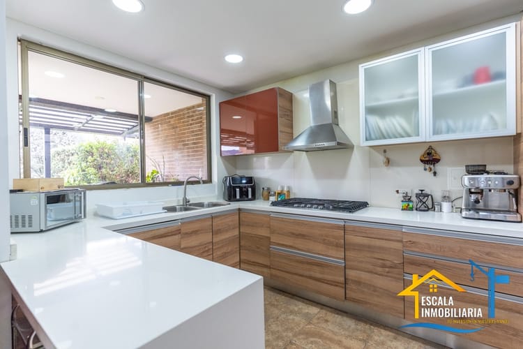 Casa de 4 alcobas en arriendo en Pueblo Viejo, Cota, 186 m² · foto 2 de 24