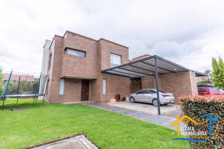 Casa de 4 alcobas en arriendo en Pueblo Viejo, Cota, 186 m² · foto 22 de 24