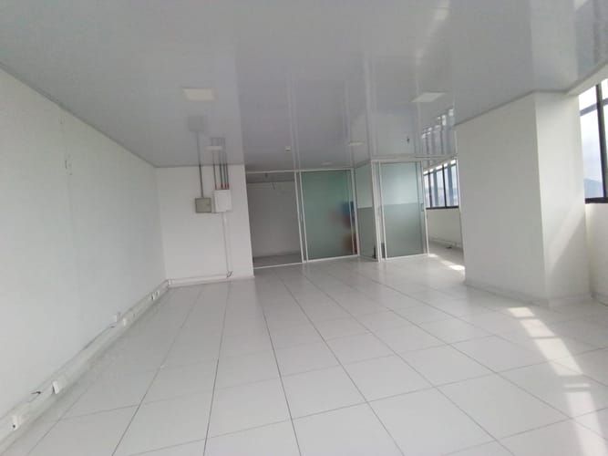Oficina en venta en Avenida Santander, Manizales, 61 m² · foto 3 de 20