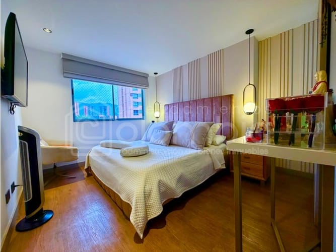 Apartamento de 3 alcobas en venta en Loma Del Chocho, Envigado, 107 m² · foto 14 de 24