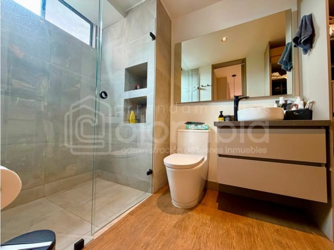 Apartamento de 3 alcobas en venta en Loma Del Chocho, Envigado, 107 m² · foto 18 de 24