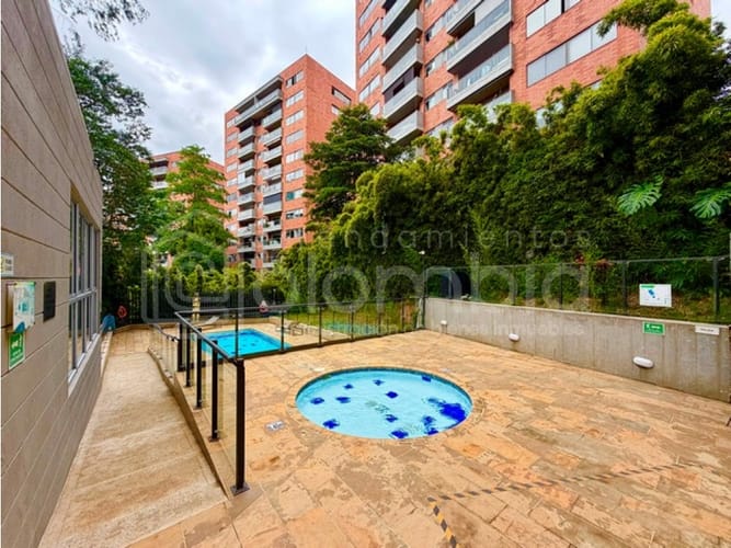 Apartamento de 3 alcobas en venta en Loma Del Chocho, Envigado, 107 m² · foto 21 de 24
