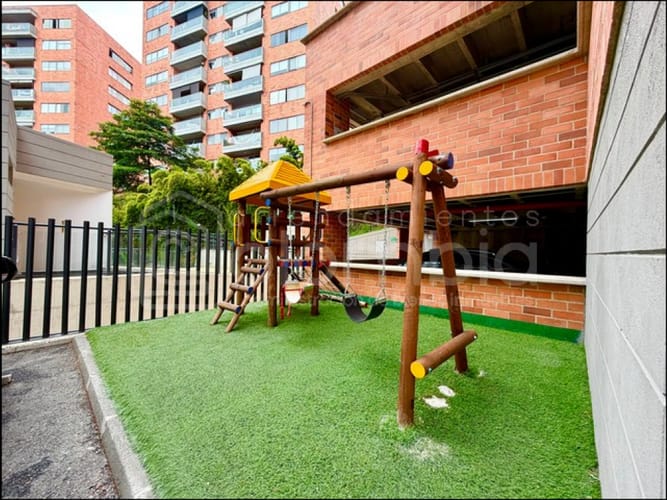 Apartamento de 3 alcobas en venta en Loma Del Chocho, Envigado, 107 m² · foto 24 de 24