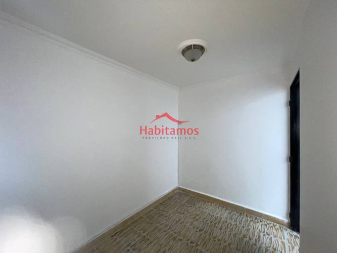 Casa de 4 alcobas en venta en Campo Valdes No.1, Medellín, 98 m² · foto 6 de 11