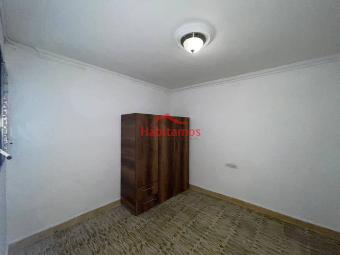 Casa de 4 alcobas en venta en Campo Valdes No.1, Medellín, 98 m² · foto 7 de 11