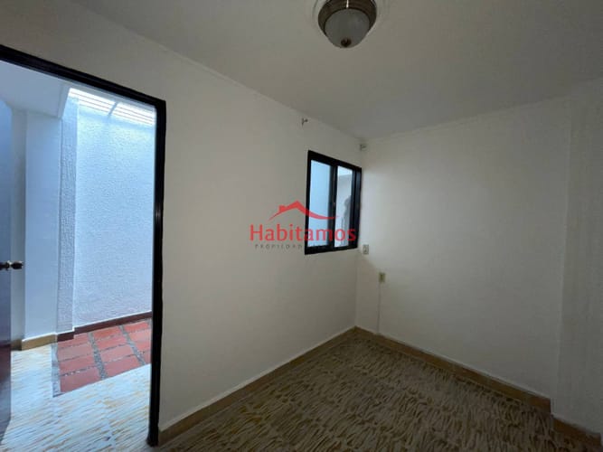 Casa de 4 alcobas en venta en Campo Valdes No.1, Medellín, 98 m² · foto 8 de 11