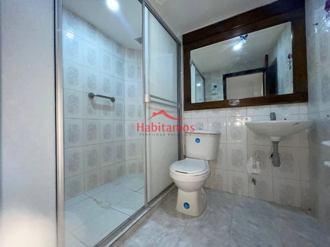 Casa de 4 alcobas en venta en Campo Valdes No.1, Medellín, 98 m² · foto 9 de 11