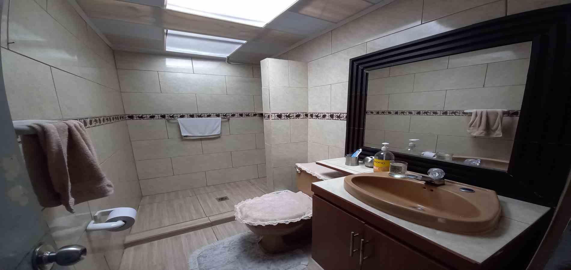 Casa en venta en Alta Suiza, Manizales · foto 3 de 13