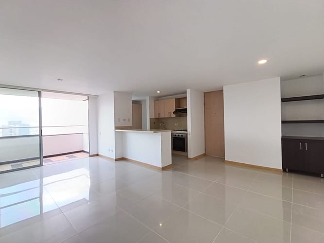 Apartamento de 3 alcobas en arriendo en Loma Del Indio, Medellín, 86 m² · foto 2 de 15