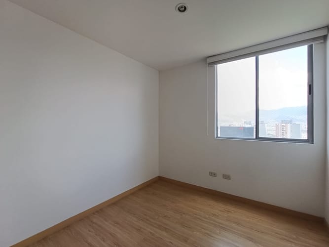 Apartamento de 3 alcobas en arriendo en Loma Del Indio, Medellín, 86 m² · foto 7 de 15
