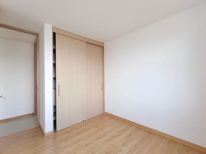 Apartamento de 3 alcobas en arriendo en Loma Del Indio, Medellín, 86 m² · foto 9 de 15
