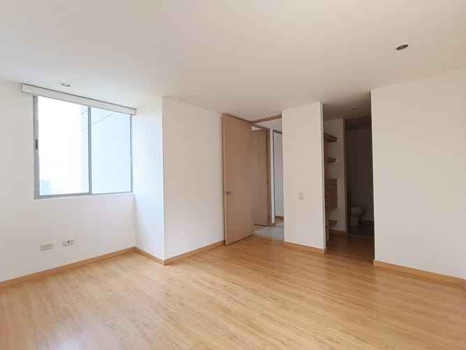Apartamento de 3 alcobas en arriendo en Loma Del Indio, Medellín, 86 m² · foto 10 de 15