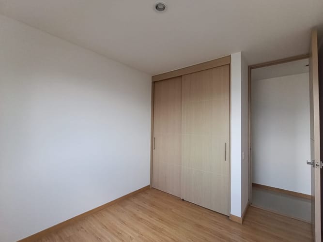 Apartamento de 3 alcobas en arriendo en Loma Del Indio, Medellín, 86 m² · foto 11 de 15