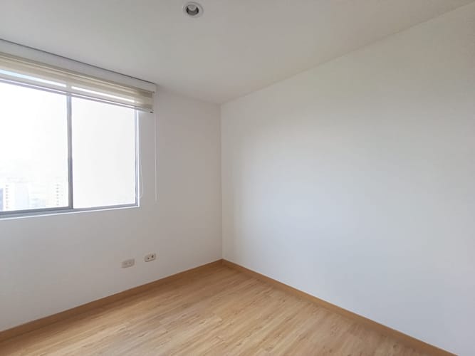 Apartamento de 3 alcobas en arriendo en Loma Del Indio, Medellín, 86 m² · foto 12 de 15