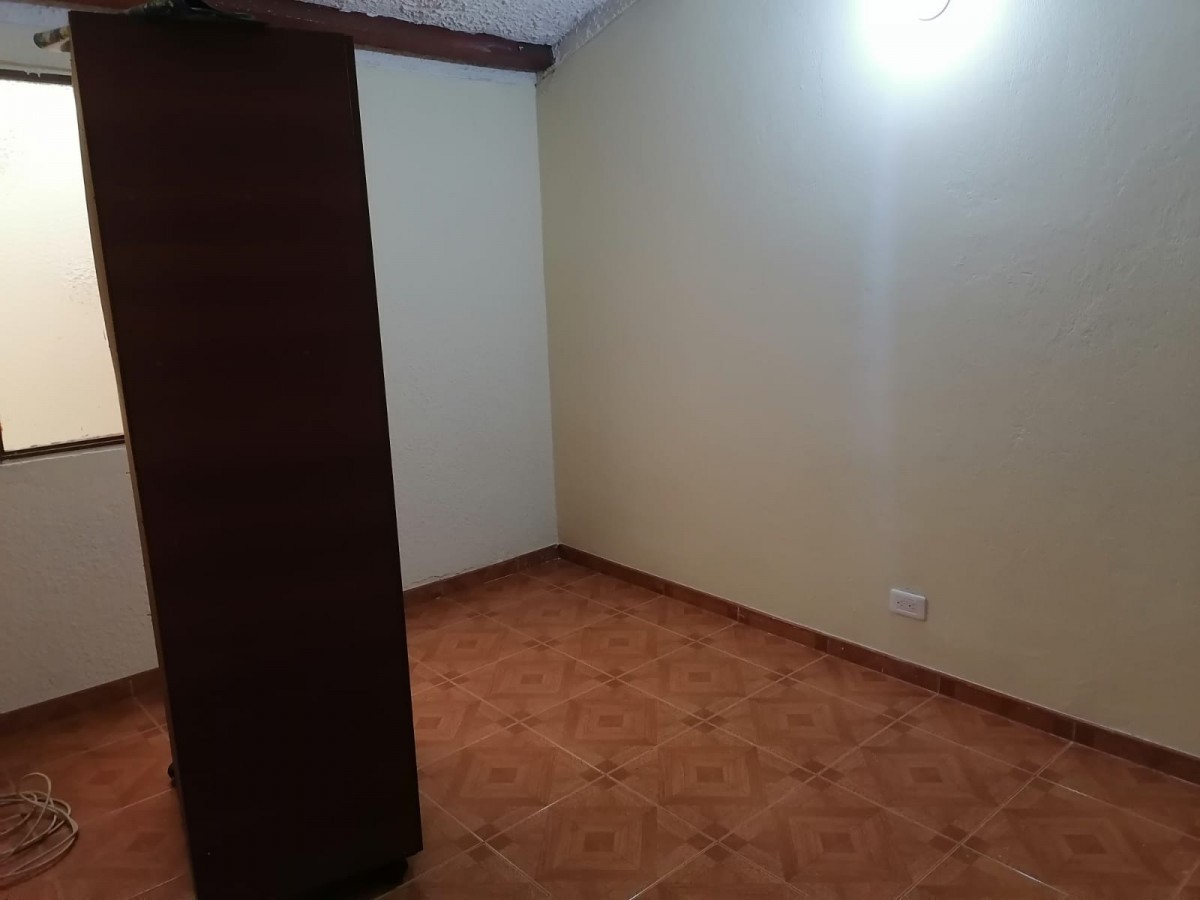 Casa en venta en Villas Del Madrigal, Bogotá · foto 8 de 24