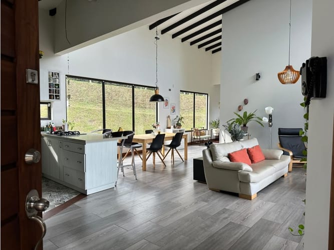 Casa de 4 alcobas en venta en El Porvenir, Rionegro, 262 m² · foto 7 de 20