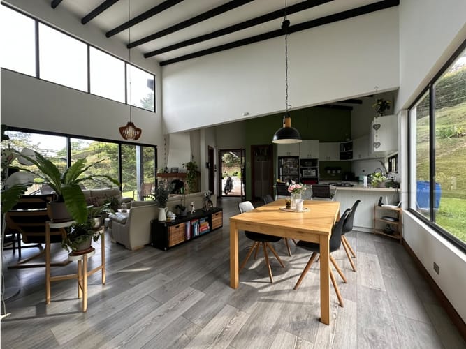 Casa de 4 alcobas en venta en El Porvenir, Rionegro, 262 m² · foto 8 de 20