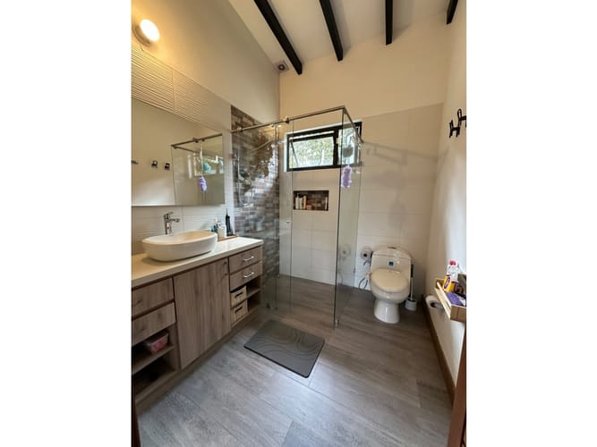 Casa de 4 alcobas en venta en El Porvenir, Rionegro, 262 m² · foto 12 de 20