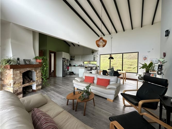 Casa de 4 alcobas en venta en El Porvenir, Rionegro, 262 m² · foto 17 de 20