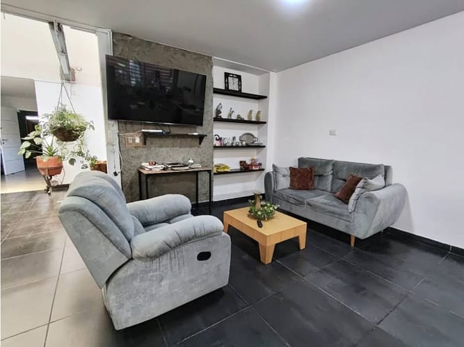 Casa de 7 alcobas en venta en Champagnat, Cali, 360 m² · foto 16 de 18