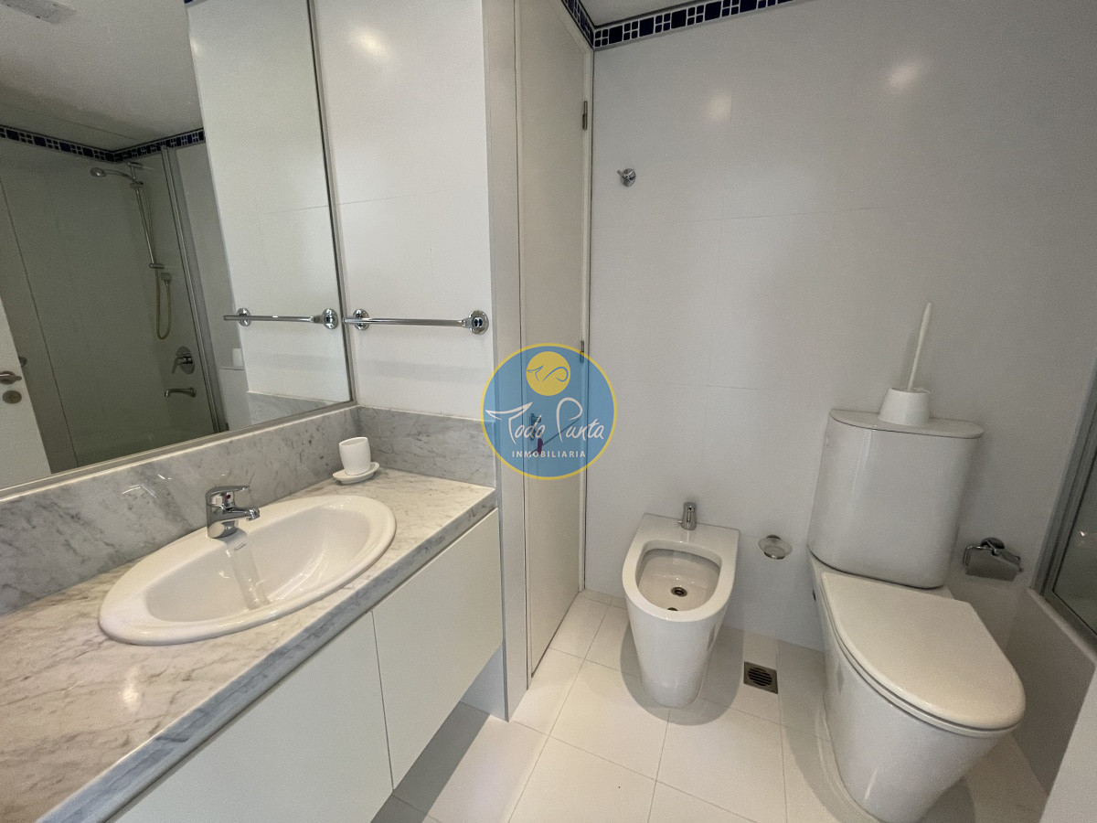 lLE PARC II  APARTAMENTO EN ALQUILER PUNTA DEL ESTE CON VISTA AL MAR 2 DORMITORIOS EXELENTE!!! · Foto 12