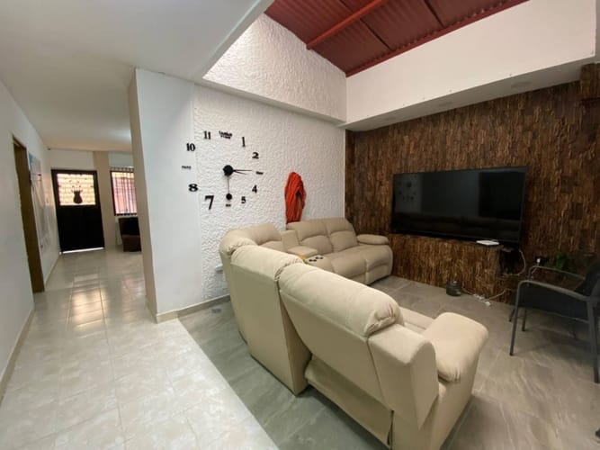 Apartamento de 5 alcobas en arriendo en Belén Fatima, Medellín, 190 m² · foto 5 de 16