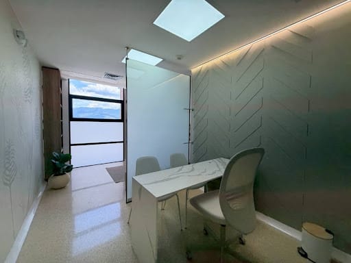 Consultorio en arriendo en Perpetuo Socorro, Medellín, 29 m² · foto 4 de 9