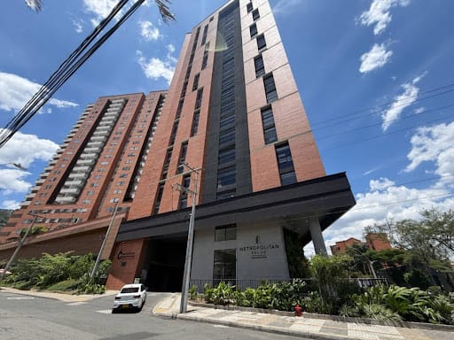 Consultorio en arriendo en Perpetuo Socorro, Medellín, 29 m² · foto 8 de 9
