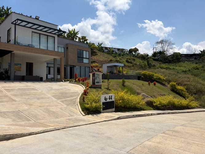 Lote en venta en La Cabaña, Manizales, 499 m² · foto 6 de 10