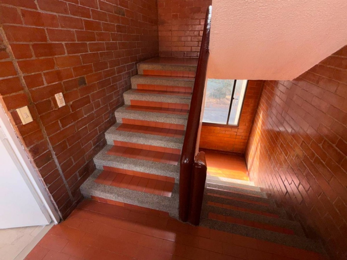 Apartamento en venta en Carlos Lleras Restrepo Manzana C, Bogotá · foto 2 de 24