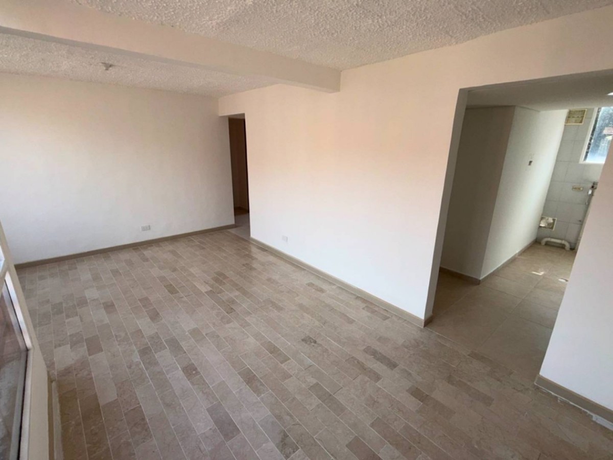 Apartamento en venta en Carlos Lleras Restrepo Manzana C, Bogotá · foto 3 de 24