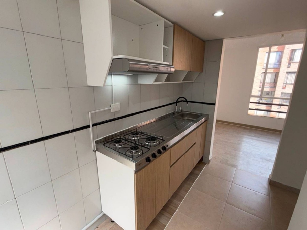 Apartamento en venta en Carlos Lleras Restrepo Manzana C, Bogotá · foto 6 de 24