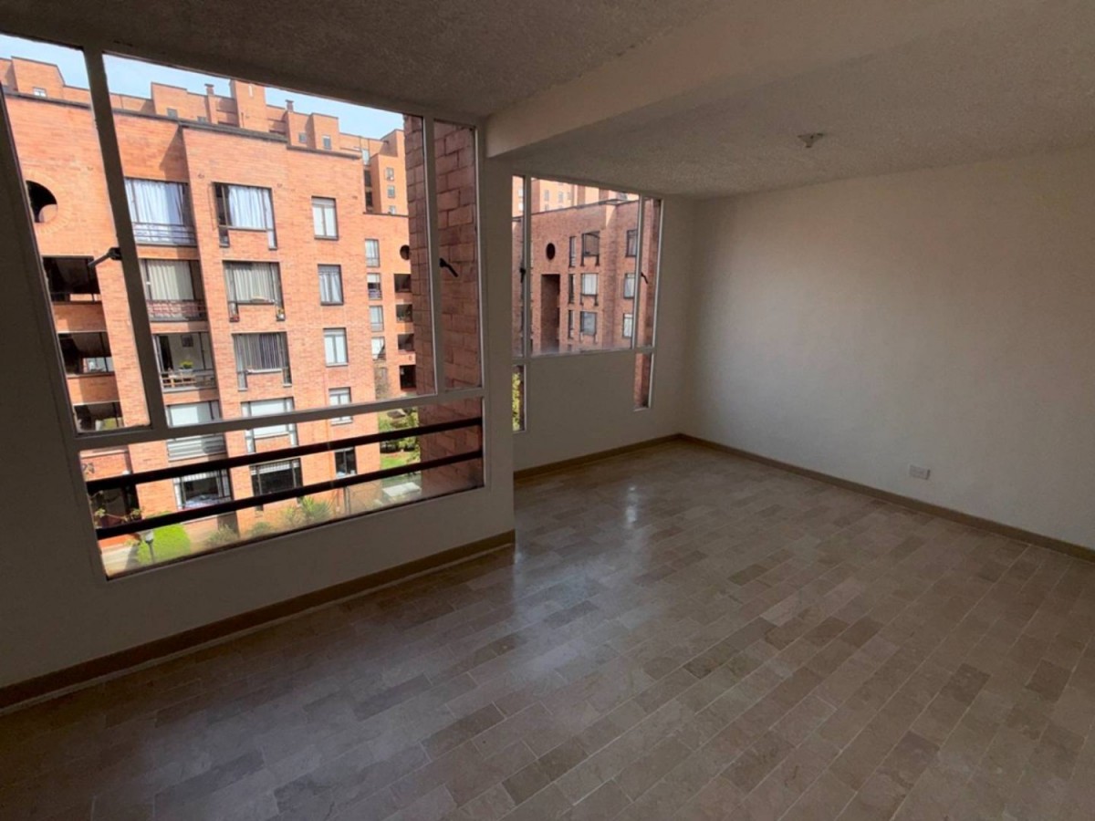 Apartamento en venta en Carlos Lleras Restrepo Manzana C, Bogotá · foto 7 de 24