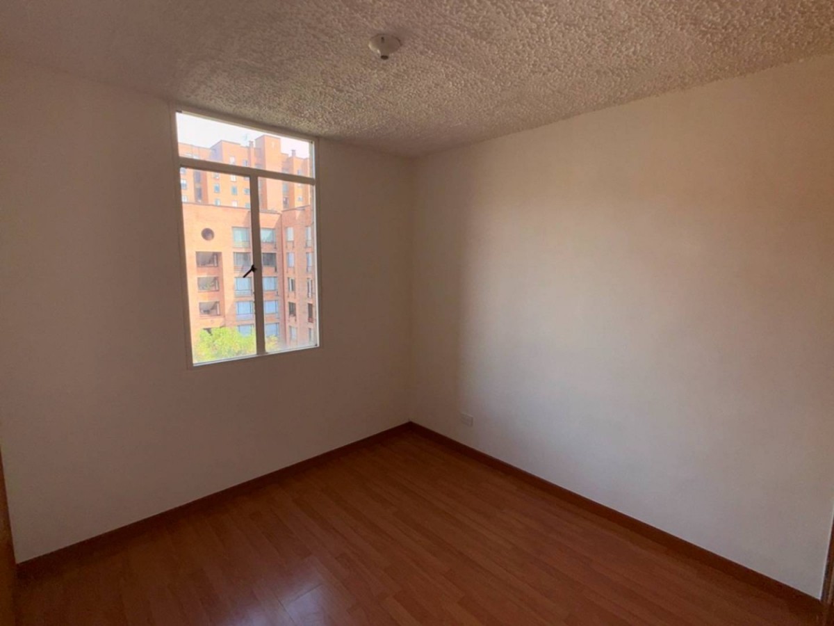 Apartamento en venta en Carlos Lleras Restrepo Manzana C, Bogotá · foto 11 de 24