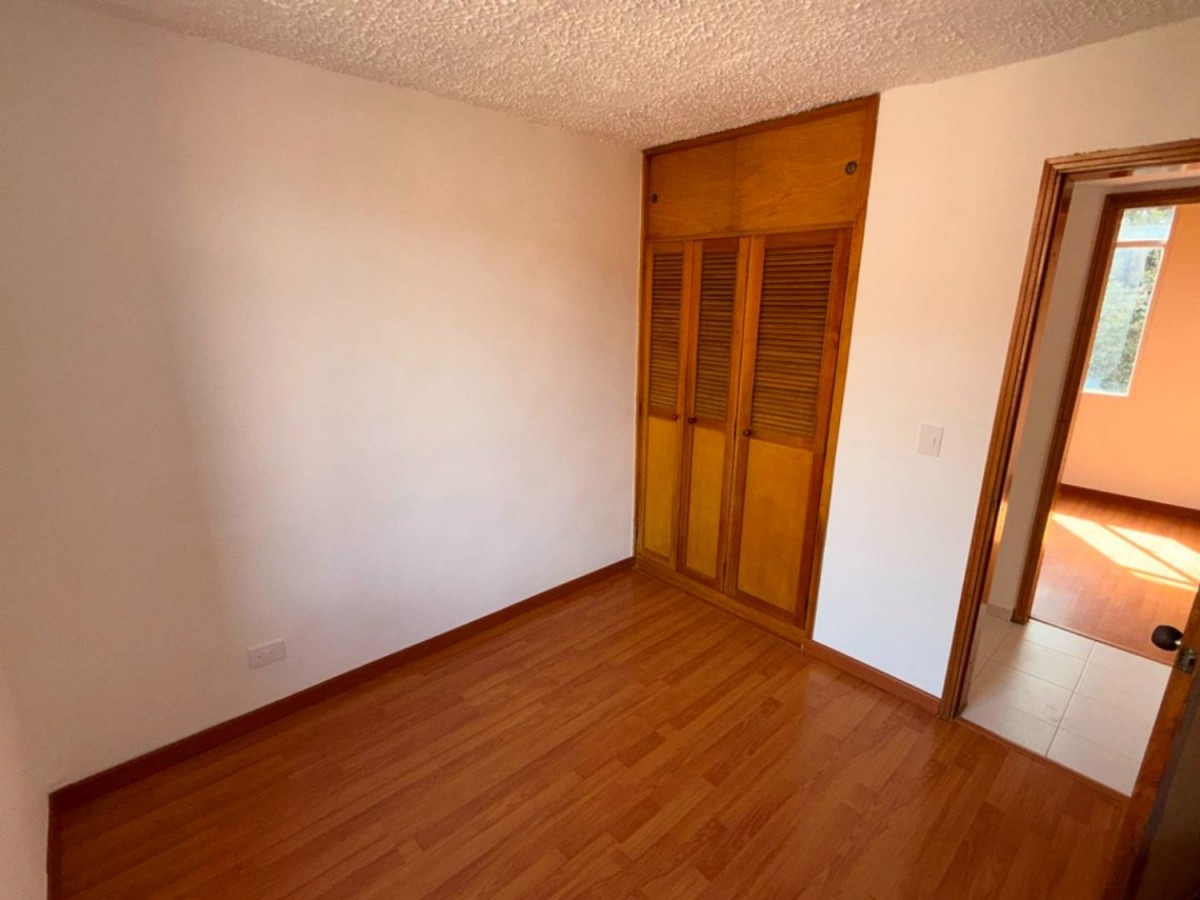 Apartamento en venta en Carlos Lleras Restrepo Manzana C, Bogotá · foto 12 de 24