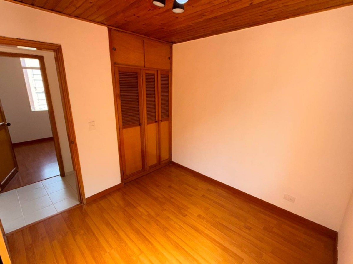 Apartamento en venta en Carlos Lleras Restrepo Manzana C, Bogotá · foto 15 de 24