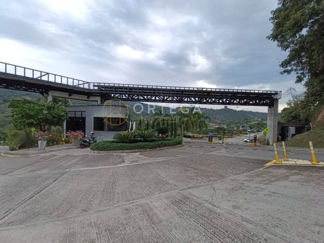 Lote en venta en Ruitoque, Girón, 420 m² · foto 2 de 21