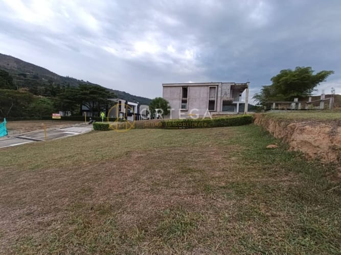 Lote en venta en Ruitoque, Girón, 420 m² · foto 4 de 21
