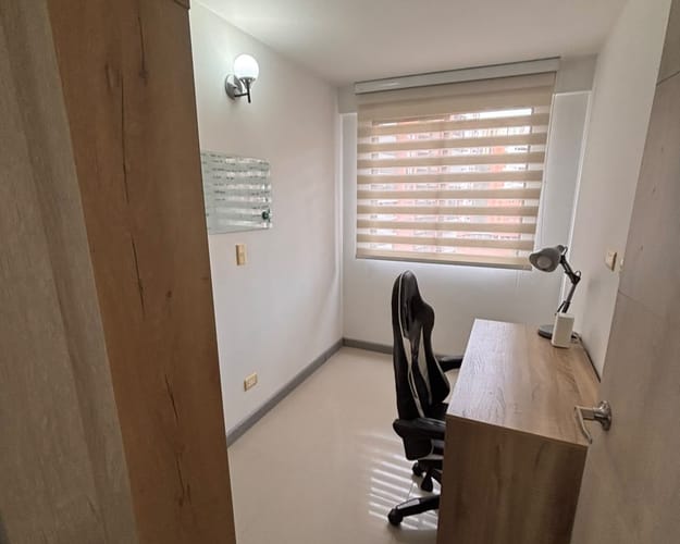 Apartamento de 3 alcobas en venta en San Jose, Sabaneta, 57 m² · foto 8 de 11
