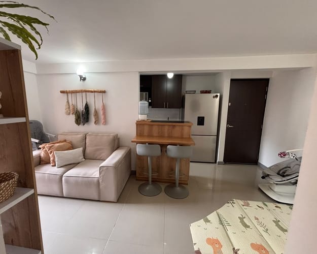 Apartamento de 3 alcobas en venta en San Jose, Sabaneta, 57 m² · foto 2 de 11