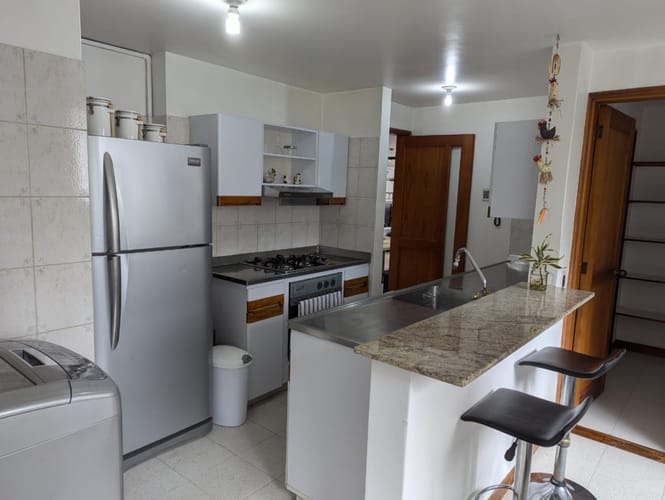Apartamento de 3 alcobas en arriendo en Lalinde, Medellín, 130 m² · foto 4 de 21