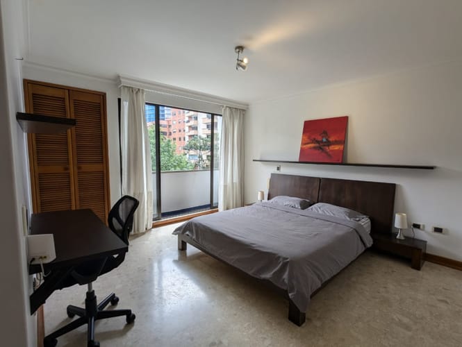 Apartamento de 3 alcobas en arriendo en Lalinde, Medellín, 130 m² · foto 12 de 21