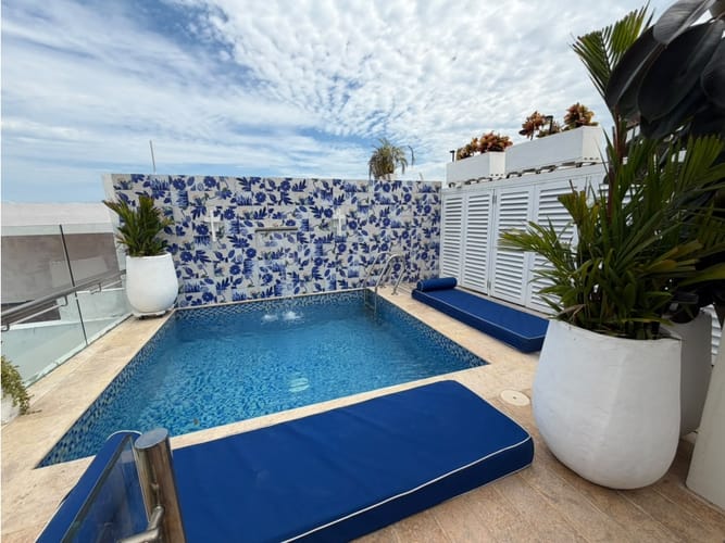 Apartamento de 3 alcobas en venta en El Centro, Cartagena, 247 m² · foto 2 de 24