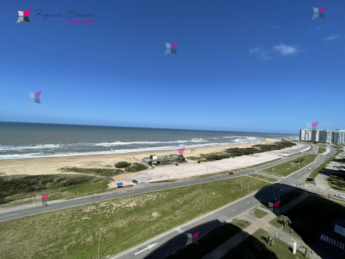 APARTAMENTO EN ALQUILER PUNTA DEL ESTE CON VISTA AL MAR 2 DORMITORIOS EXELENTE!!! · Foto 2